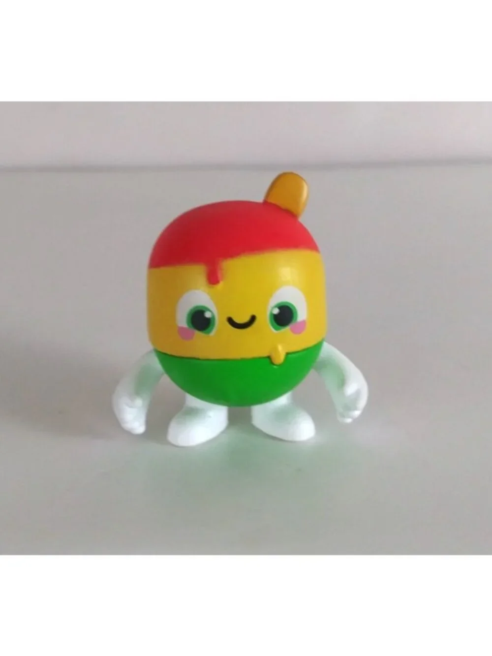 Toikido Pinata Smashlings Rainbow Pods Series 1 Lolly Epic Collectible Mini Figu